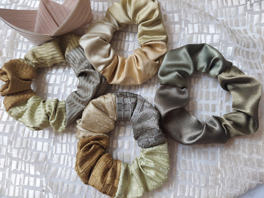 4 scrunchies in similar shades and different textures