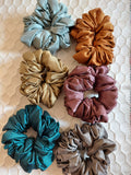 Glossy pastels - 6 scrunchies in the pack