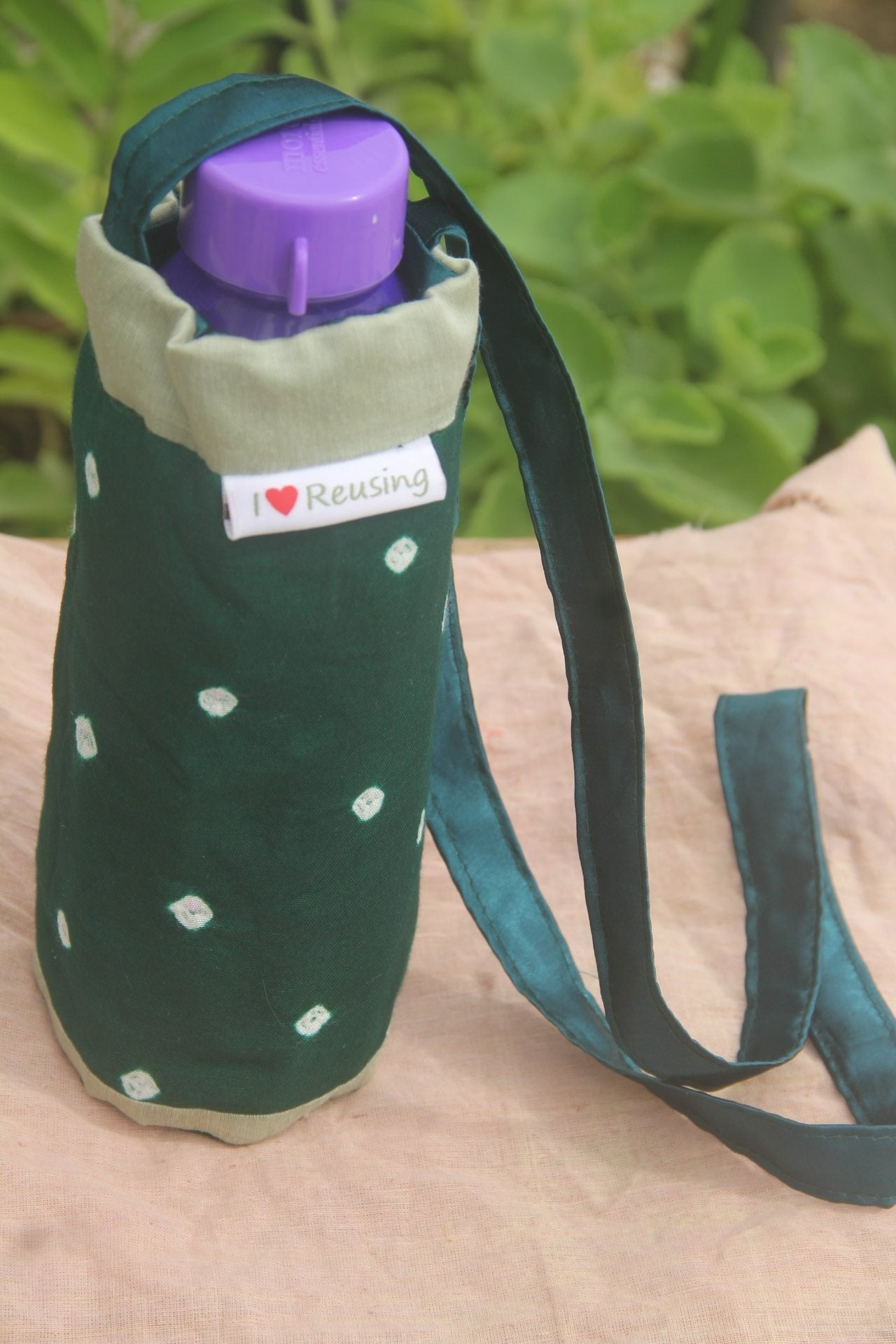 Bandhani water bottle sling